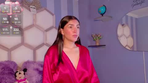 Snapshot of yvi_taylor chatting on June 1, 2026, 12:40 pm yvi online show from June 1, 2026, 12:40 pm