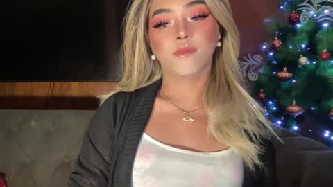 Snapshot of yvonne_guidotti chatting on December 8, 2024, 3:24 pm Miss Cali online show from December 8, 2024, 3:24 pm