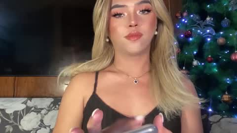 Snapshot of yvonne_guidotti chatting on December 10, 2024, 9:22 pm Miss Cali online show from December 10, 2024, 9:22 pm