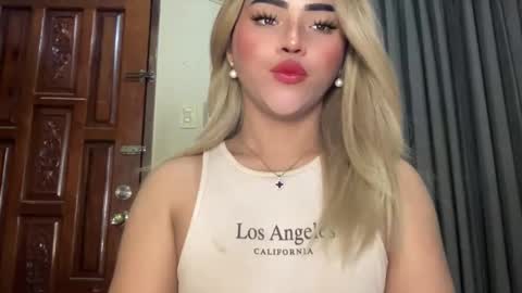 Snapshot of yvonne_guidotti chatting on March 11, 2025, 6:19 pm Miss Cali online show from March 11, 2025, 6:19 pm