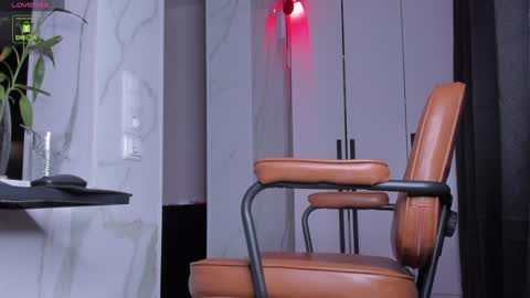 Snapshot of yvonne_miss chatting on February 3, 2025, 5:14 pm yvonne_miss online show from February 3, 2025, 5:14 pm