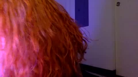 Snapshot of yyuckyy chatting on October 6, 2025, 2:42 am Yucky online show from October 6, 2025, 2:42 am