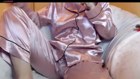 Snapshot of yzza_suave chatting on March 11, 2025, 8:20 pm yzza_suave online show from March 11, 2025, 8:20 pm