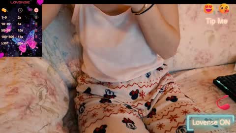 Snapshot of yzza_suave chatting on January 11, 2026, 12:21 pm yzza_suave online show from January 11, 2026, 12:21 pm