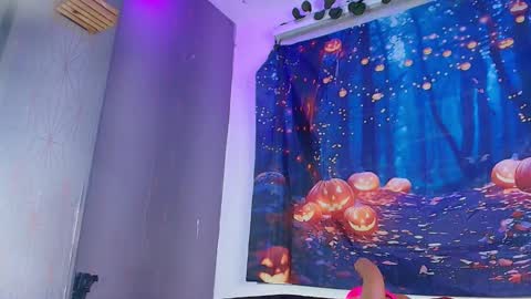 Snapshot of z_zoe_ chatting on October 5, 2025, 3:05 am Zoe online show from October 5, 2025, 3:05 am