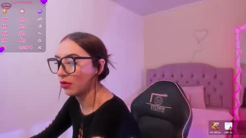 zaafira_tay online show from February 4, 2026, 11:27 am