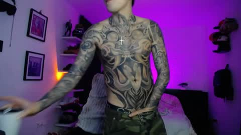 zac_muller1 online show from May 13, 2026, 4:21 am
