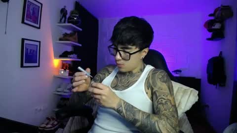 zac_muller1 online show from May 16, 2026, 5:26 am