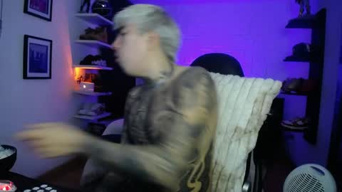 zac_muller1 online show from June 8, 2026, 12:36 am