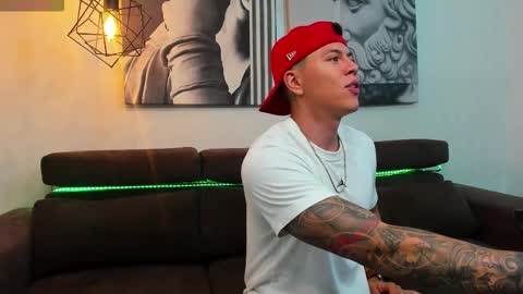 Snapshot of zacandmarcosmg_ chatting on October 21, 2025, 9:59 pm zacandmarcosmg_ online show from October 21, 2025, 9:59 pm