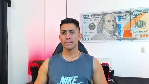 Snapshot of zachpri20 chatting on December 18, 2024, 7:58 am zachpri20 online show from December 18, 2024, 7:58 am