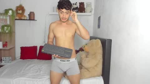 Snapshot of zack_and_alan chatting on September 12, 2025, 12:05 pm zack online show from September 12, 2025, 12:05 pm