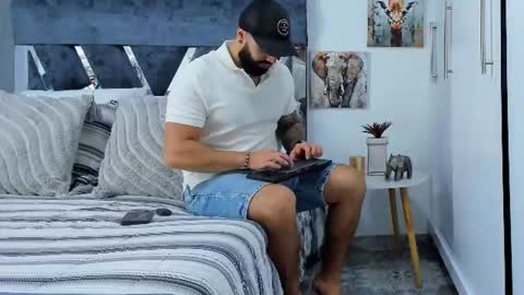 Snapshot of zack_froone chatting on July 8, 2026, 12:42 pm Richard online show from July 8, 2026, 12:42 pm