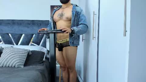 Snapshot of zack_froone chatting on July 29, 2026, 4:05 pm Richard online show from July 29, 2026, 4:05 pm