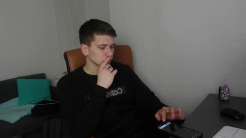 ZACK GILLIAN online show from May 3, 2026, 7:31 pm