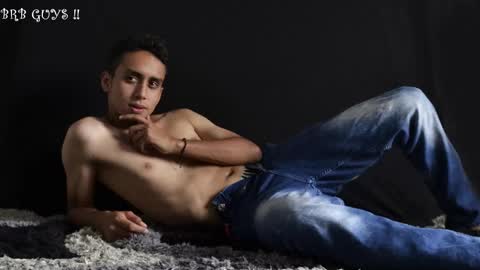 zackdriussyx online show from February 28, 2025, 4:54 am