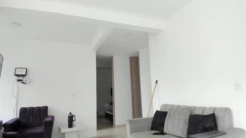 zadders_yb online show from March 8, 2026, 1:26 pm