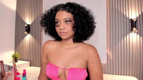 Snapshot of zafiiraa chatting on February 15, 2025, 3:50 pm zafira online show from February 15, 2025, 3:50 pm