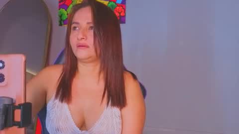 Zafiro Brown online show from December 5, 2025, 10:13 am