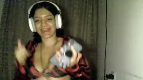 Snapshot of zafiro_rubi chatting on July 28, 2026, 9:25 pm Zafiro online show from July 28, 2026, 9:25 pm