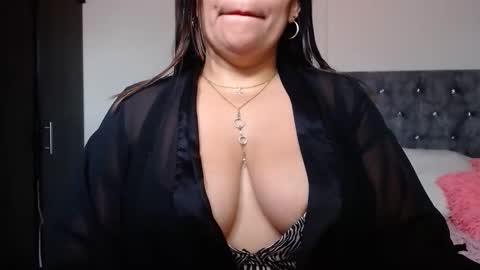 Zahi ... wants to play with everyone...yessss online show from October 9, 2025, 3:43 pm