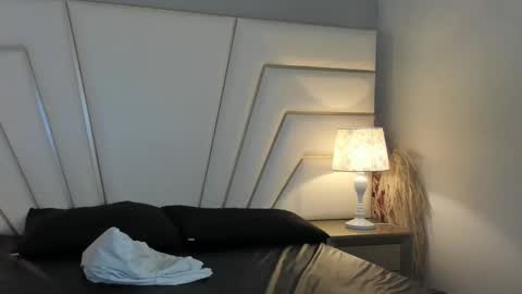 zahir_ashar online show from October 24, 2025, 11:06 am