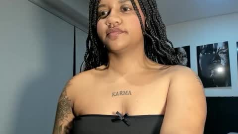 Snapshot of zahra_rose chatting on October 13, 2025, 9:42 am zahra_rose online show from October 13, 2025, 9:42 am