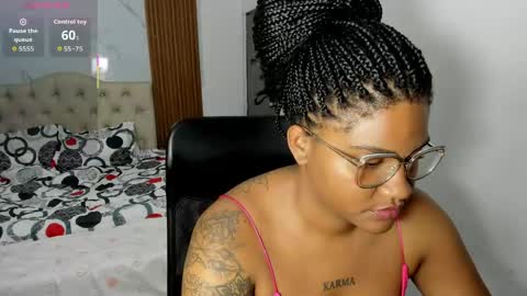 Snapshot of zahra_rose chatting on May 2, 2026, 8:47 pm zahra_rose online show from May 2, 2026, 8:47 pm