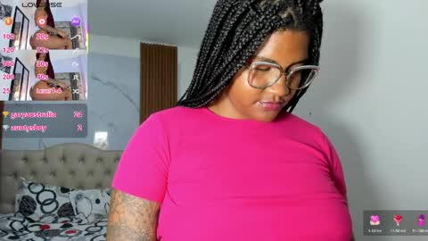 Snapshot of zahra_rose chatting on May 19, 2026, 1:56 am zahra_rose online show from May 19, 2026, 1:56 am