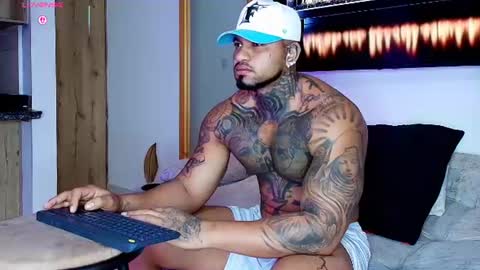 INSTAGRAM yormanfit7 online show from July 11, 2026, 8:28 am