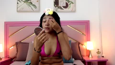 Snapshot of zaira_angel chatting on February 22, 2025, 6:41 pm Zaira Angel online show from February 22, 2025, 6:41 pm