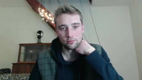 Snapshot of zakonezach chatting on December 24, 2024, 6:28 pm zakonezach online show from December 24, 2024, 6:28 pm