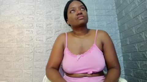Snapshot of zamara__ chatting on July 9, 2026, 12:09 pm Zamara online show from July 9, 2026, 12:09 pm