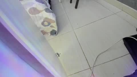 Snapshot of zamara__ chatting on July 19, 2026, 2:32 pm Zamara online show from July 19, 2026, 2:32 pm