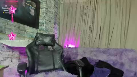 Snapshot of zamara_kleii chatting on June 30, 2026, 10:33 pm Zamara Kleii online show from June 30, 2026, 10:33 pm