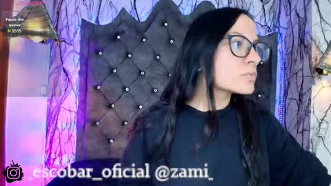 Snapshot of zami_escobar_of chatting on September 21, 2025, 6:20 pm online show from September 21, 2025, 6:20 pm