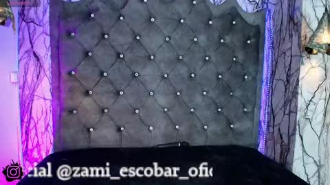 Snapshot of zami_escobar_of chatting on September 22, 2025, 8:33 pm online show from September 22, 2025, 8:33 pm