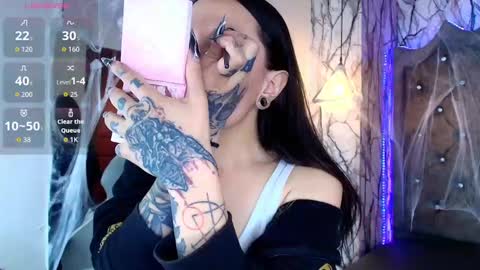 Snapshot of zami_escobar_of chatting on October 20, 2025, 6:52 pm online show from October 20, 2025, 6:52 pm