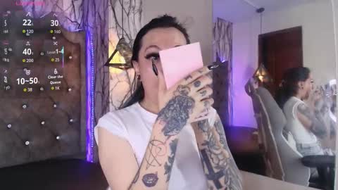 Snapshot of zami_escobar_of chatting on November 21, 2025, 6:17 pm online show from November 21, 2025, 6:17 pm