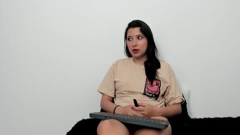 Snapshot of zammii69 chatting on October 25, 2025, 8:36 pm zammii69 online show from October 25, 2025, 8:36 pm