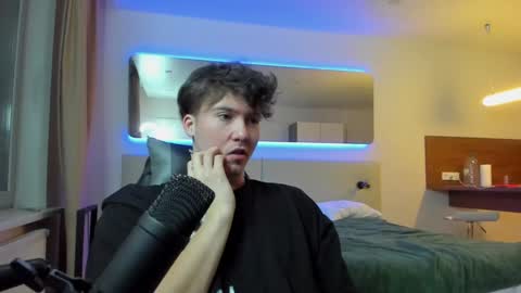 Snapshot of zander003 chatting on January 5, 2025, 5:41 pm zander003 online show from January 5, 2025, 5:41 pm