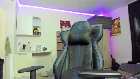 Snapshot of zander003 chatting on November 20, 2025, 5:12 pm zander003 online show from November 20, 2025, 5:12 pm