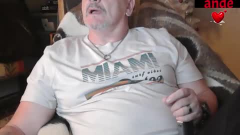 Snapshot of zander007 chatting on October 3, 2025, 3:20 pm zander007 online show from October 3, 2025, 3:20 pm