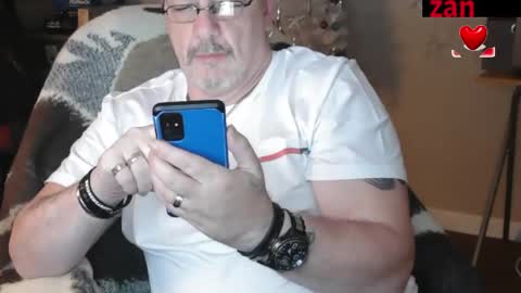 Snapshot of zander007 chatting on October 21, 2025, 3:24 pm zander007 online show from October 21, 2025, 3:24 pm