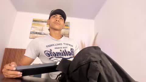 Zander online show from March 5, 2026, 1:40 pm