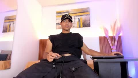Zander online show from May 6, 2026, 1:05 pm