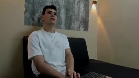 Snapshot of zane_evans chatting on July 25, 2026, 12:47 pm zane online show from July 25, 2026, 12:47 pm