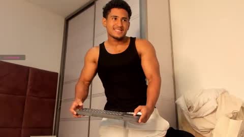 Zane Lux online show from February 19, 2025, 12:22 pm