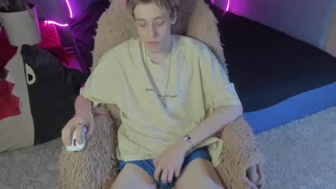 Snapshot of zane_steele chatting on March 14, 2026, 11:43 pm Kel online show from March 14, 2026, 11:43 pm