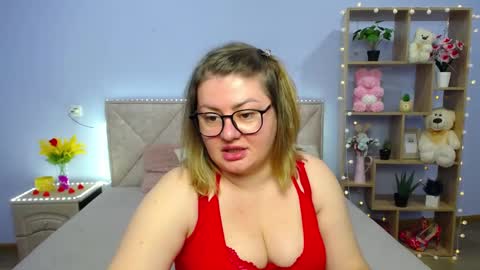 zannadreil online show from March 9, 2025, 7:15 pm